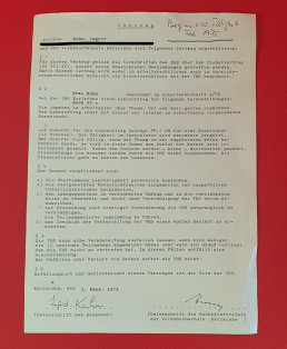 40 Jahre alter vhs Vertrag der Englisch-Dozentin